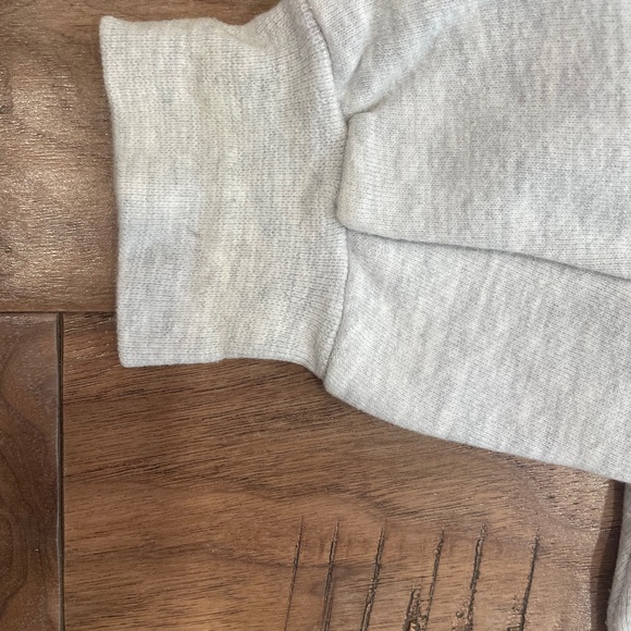 Alpha Kappa Lambda Sweatshirt with Sewn-On Greek Letters - Picture 5 of 11